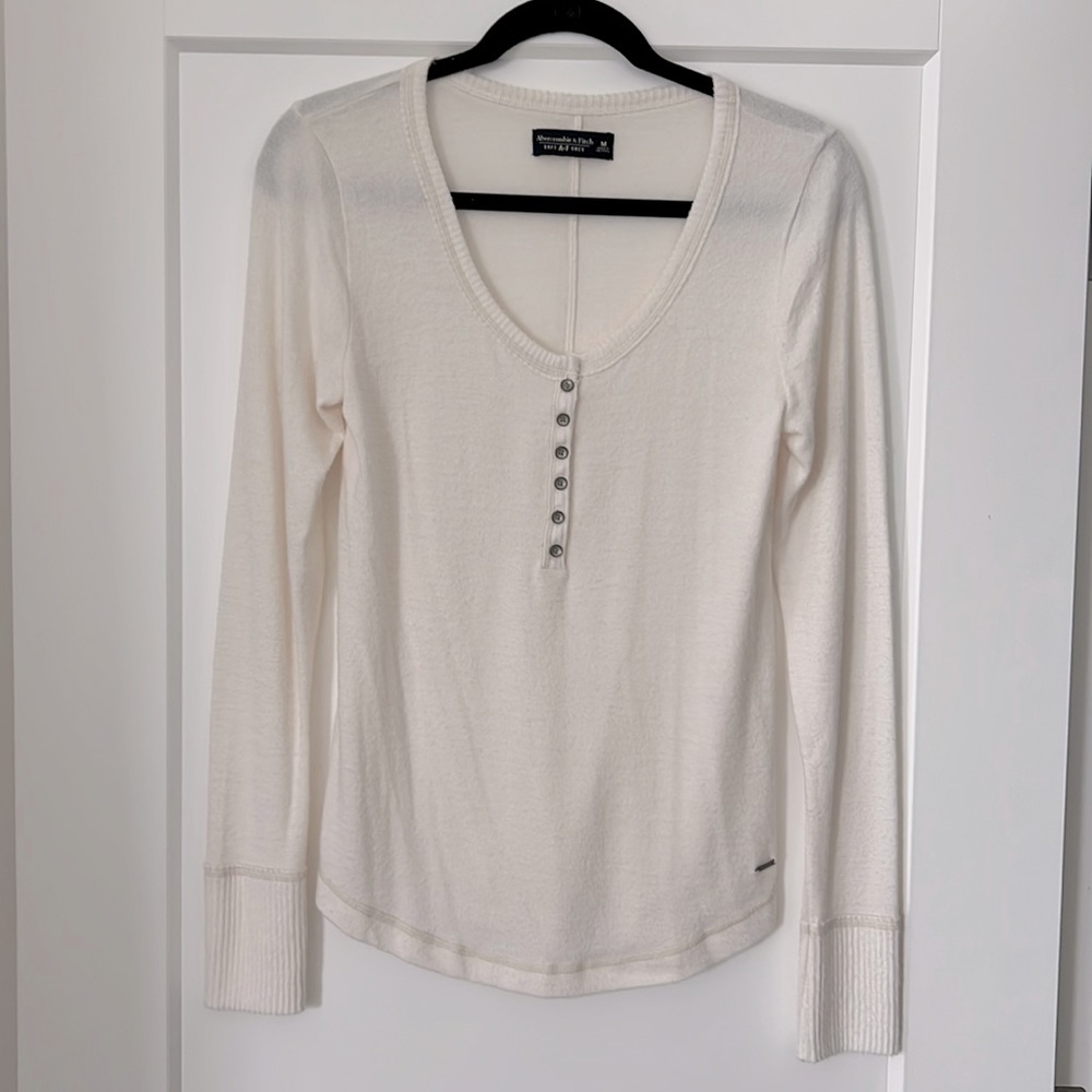 Abercrombie & Fitch Long Sleeve Henley White Size M